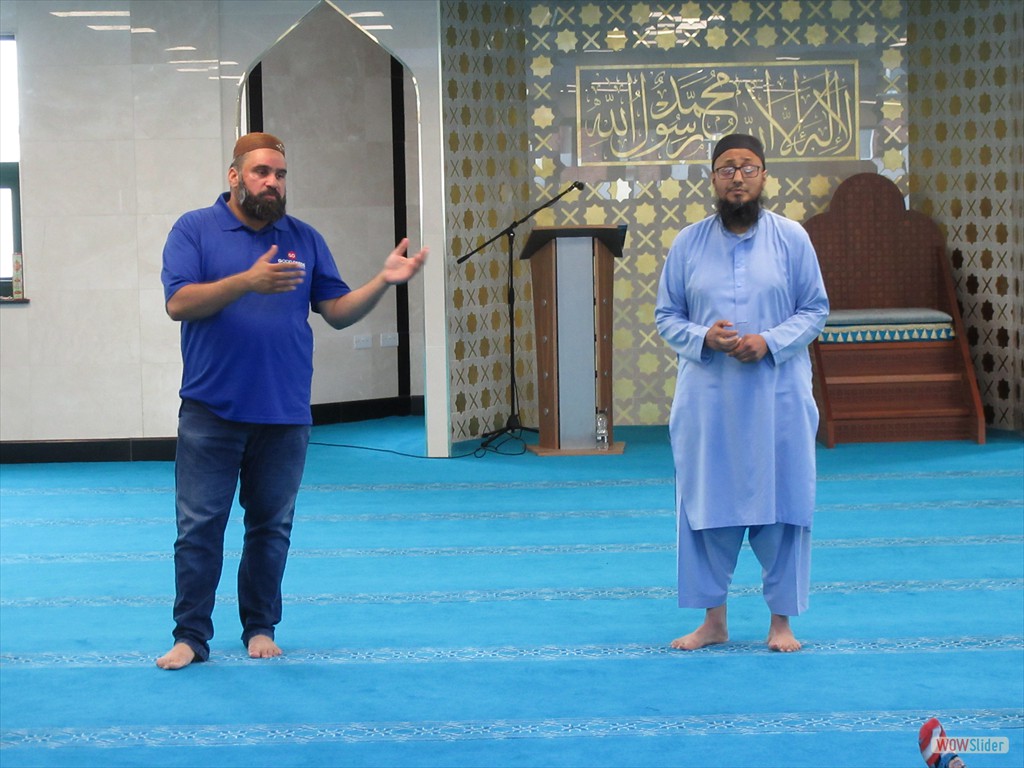 Talk by Mahbub and the imam